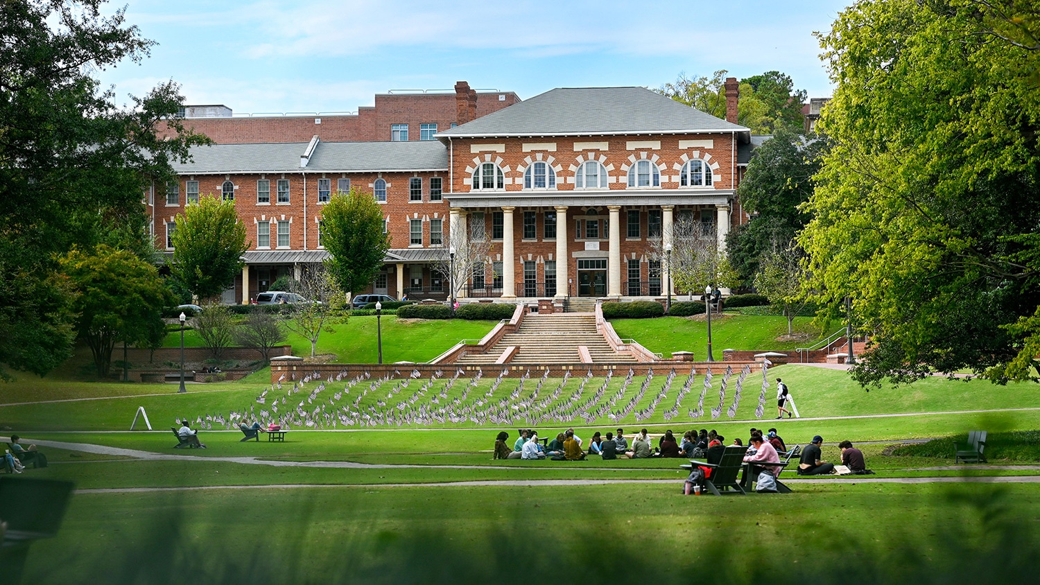 University of South Carolina  : Discover Campus Life.